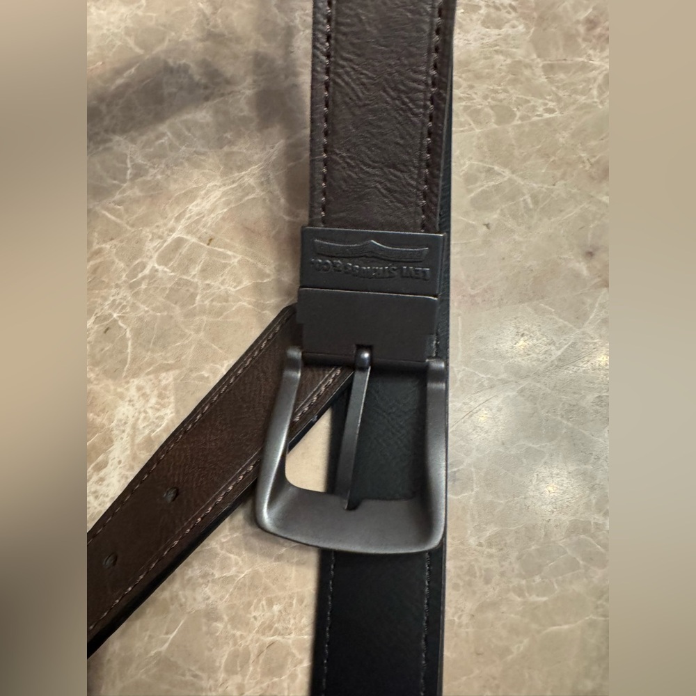 Levi's Leather Reversible Casual Men's Belt 50-52 - Picture 8 of 9